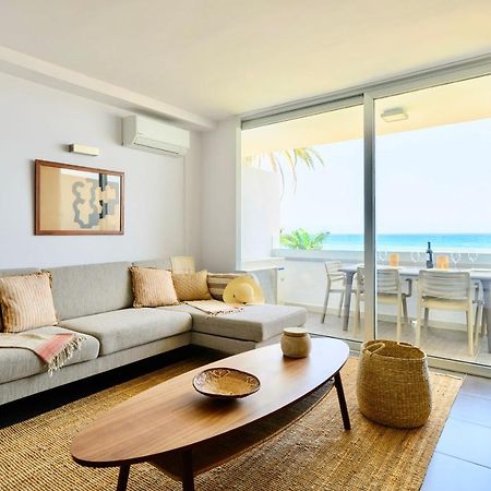 Charming 2 Bedroom Retreat With Beachfront Views San Bartolomé Exteriör bild