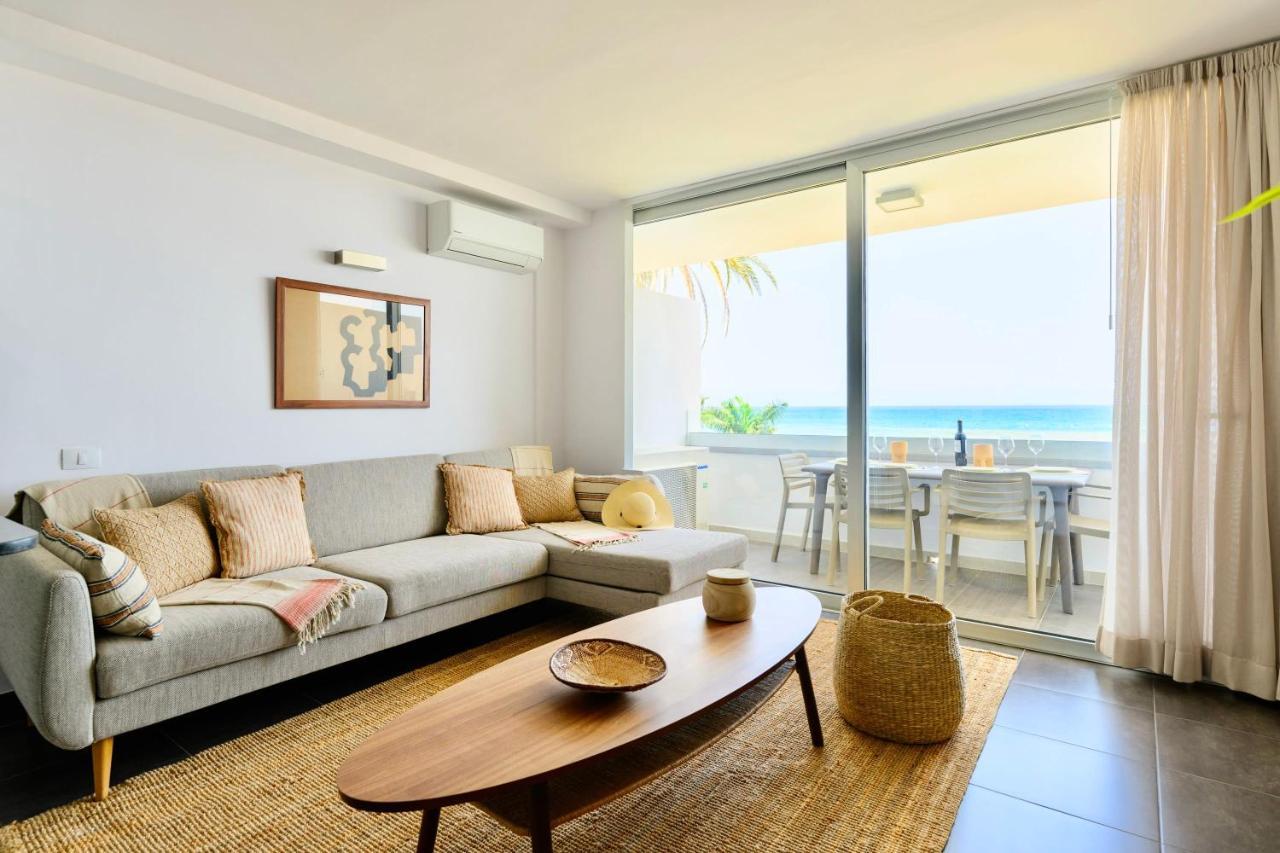 Charming 2 Bedroom Retreat With Beachfront Views San Bartolomé Exteriör bild